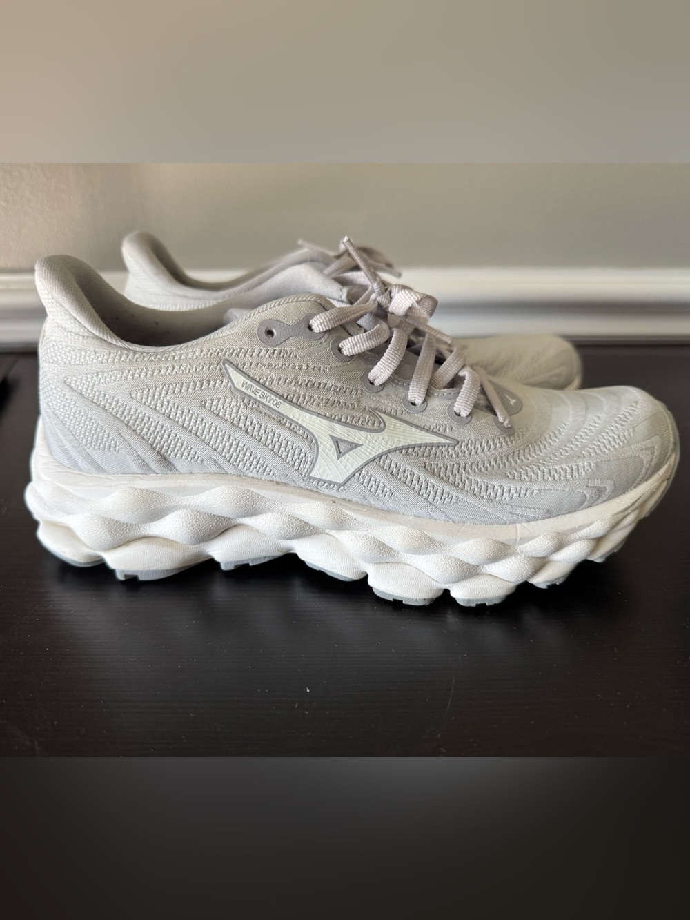 Mizuno Wave Sky 5 Women's Running Shoes - Light Gray Sz 7